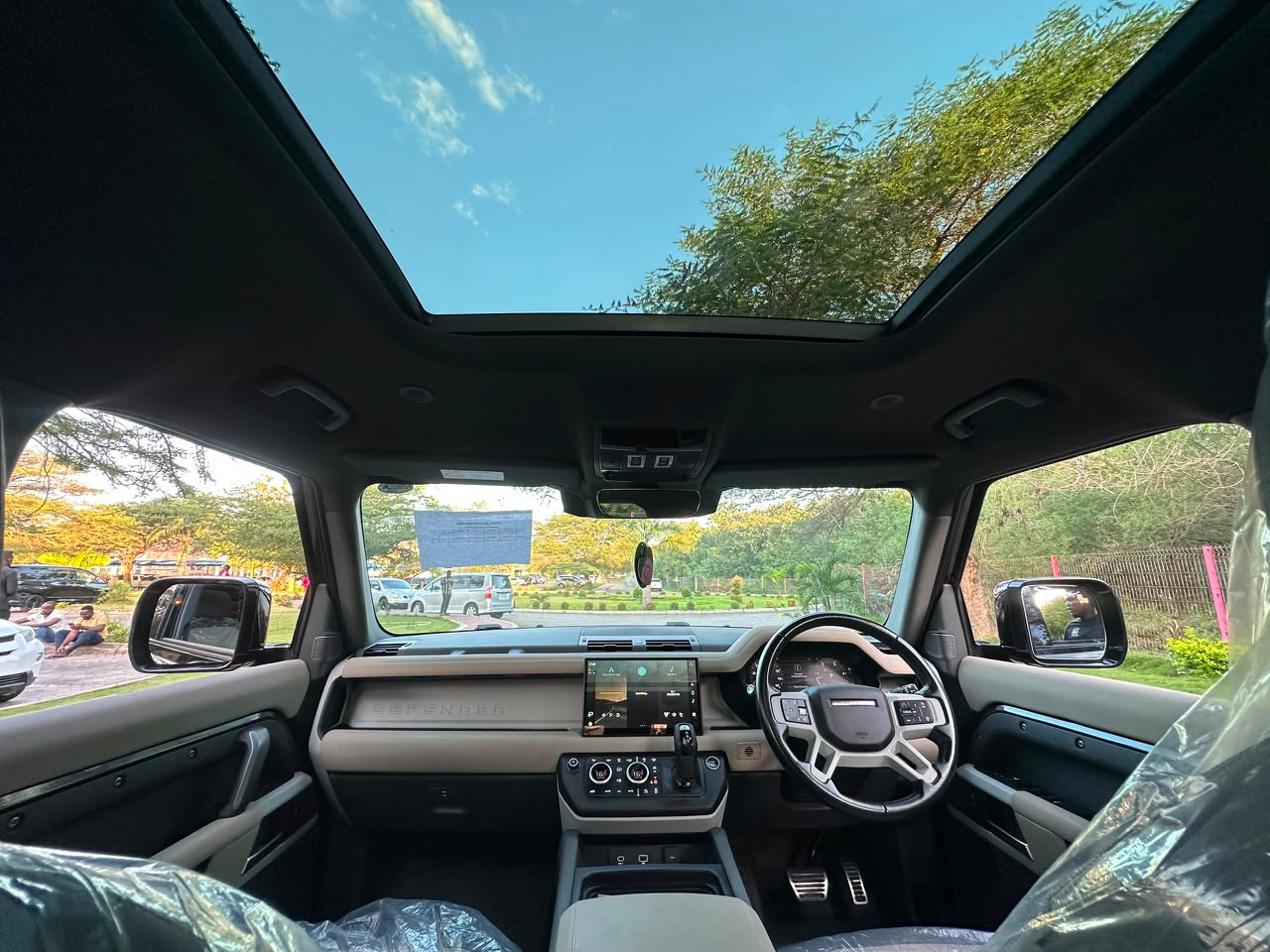 LAND ROVER DEFENDER 110 thumbnail 5